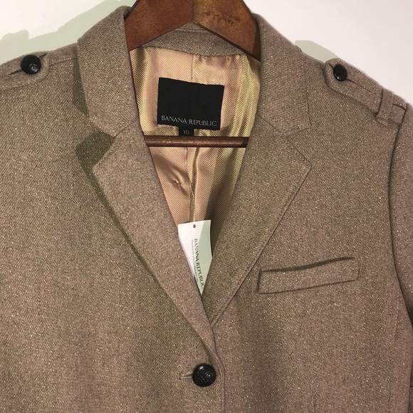 Banana Republic Bell sleeved jacket. - Picture 2 of 6